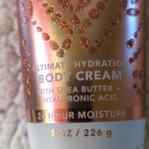 NWT Bath and Body works Pure Wonder Body Cream 8 oz - Picture 4 of 6